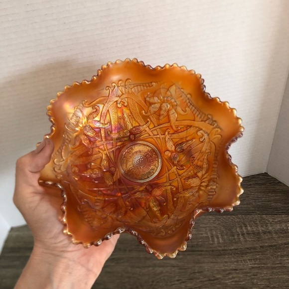 Antique Northwood Iridescent Marigold Wishbone Footed Glass Bowl - Picture 8 of 14